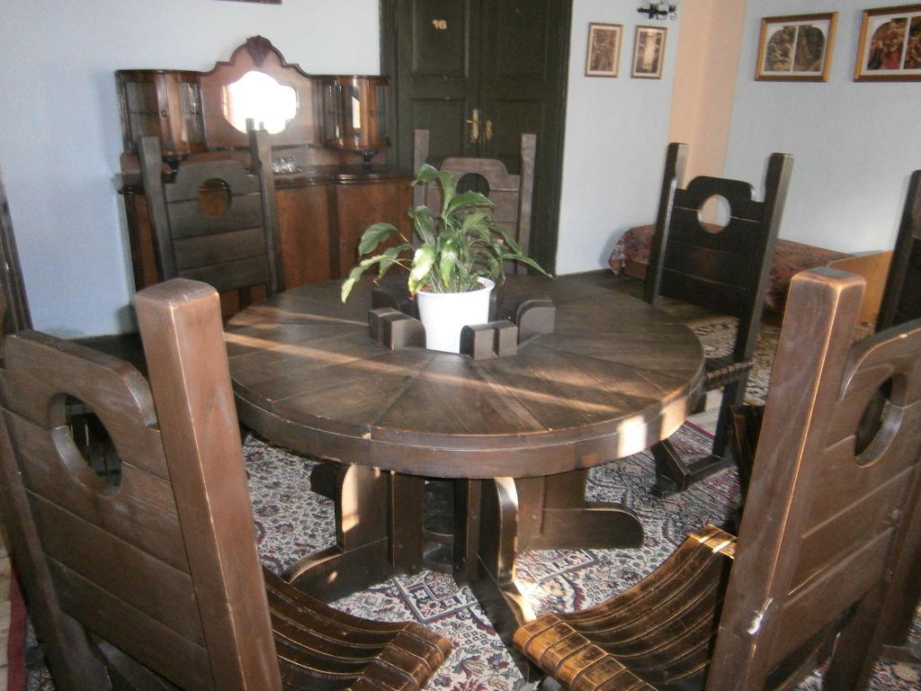 Kastelyfogado Sitke Hotel Buitenkant foto